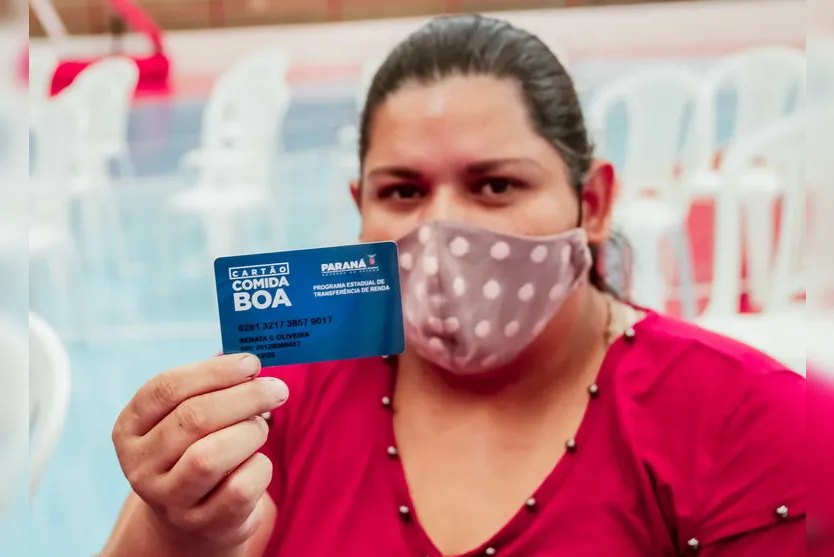 Cartões do "Comida Boa" são entregues em Apucarana