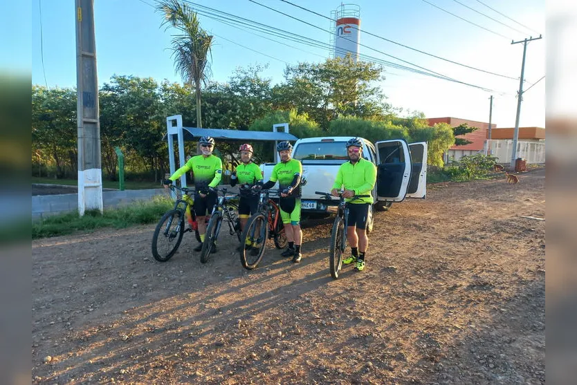 Ciclistas apucaranenses realizam o Desafio das Catedrais