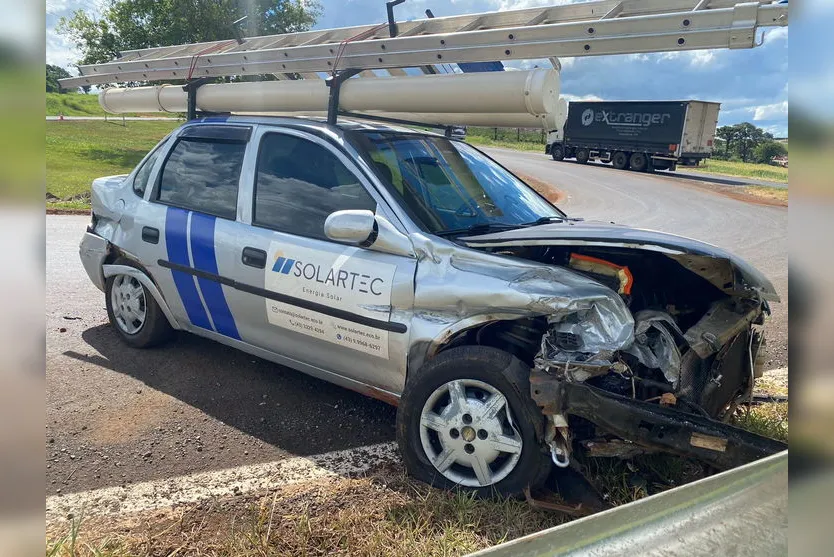 Duas pessoas ficam feridas  em acidente próximo ao 10º BPM