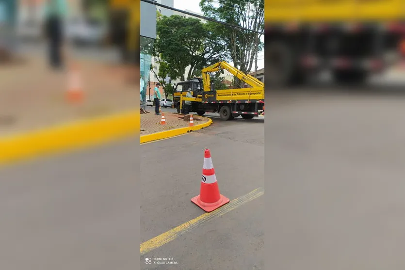 Esquina onde ocorreu acidente ganha semáforo em Apucarana