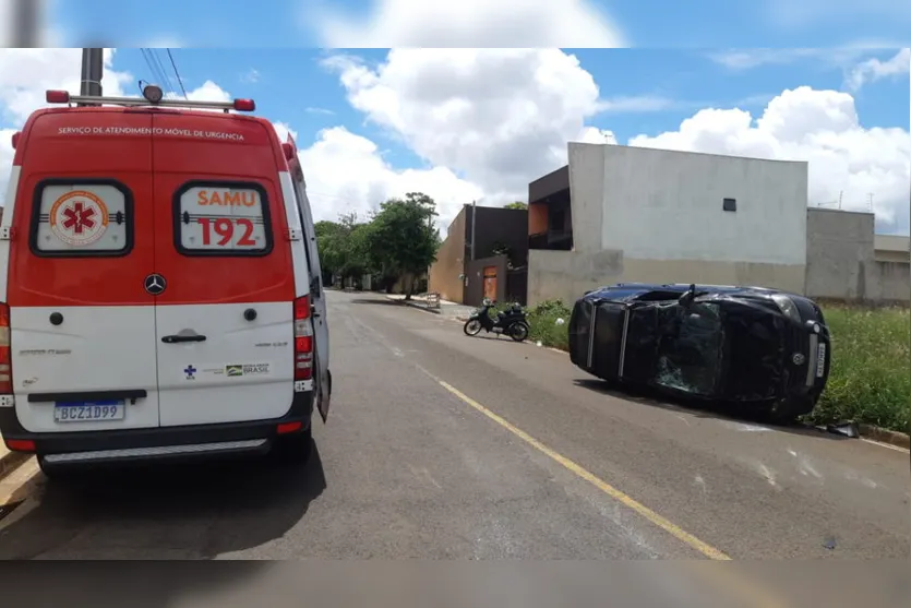 Homem fica ferido após capotamento em Arapongas