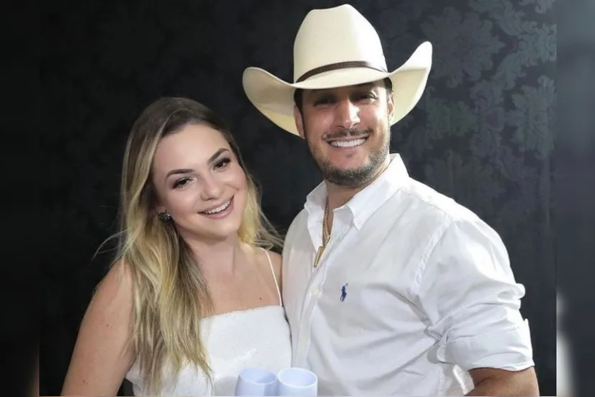 Jandaiense é pedida em casamento por sertanejo Barretto