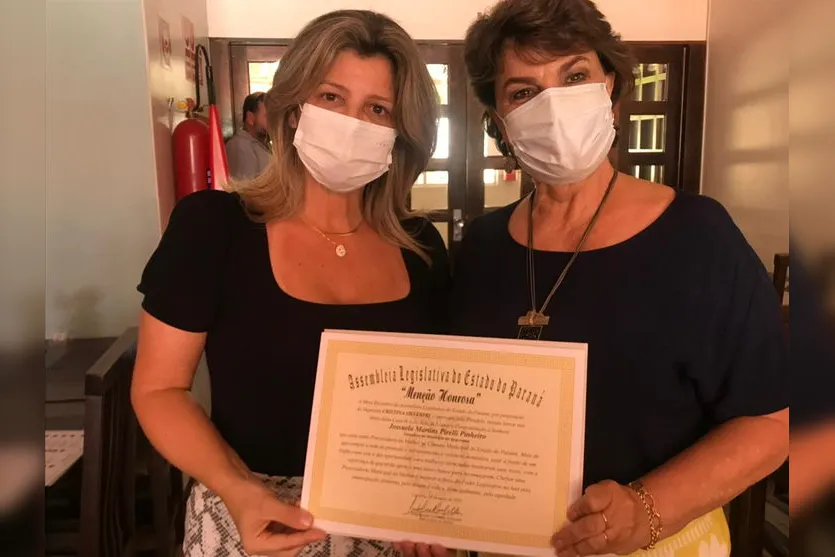 Jossuela recebe Moção em encontro da Procuradoria da Mulher