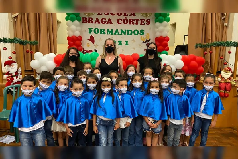 Mais de 1.400 alunos concluem educação infantil em Apucarana