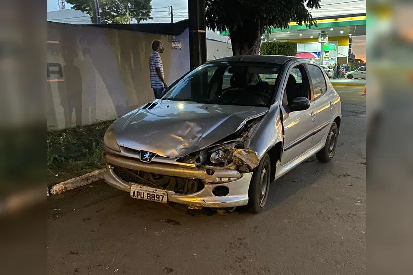 Motociclista fica ferido após acidente na Av. Minas Gerais