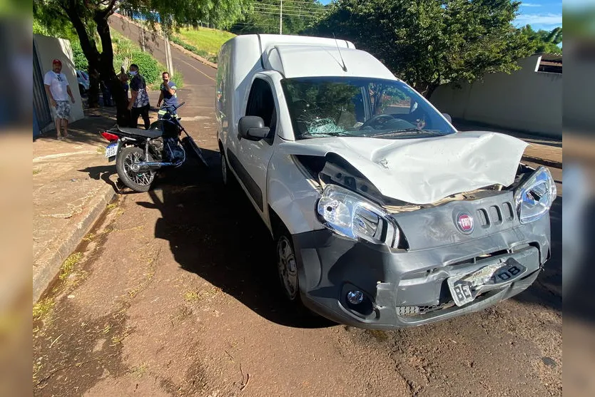 Motociclista sofre acidente em Apucarana e foge a pé