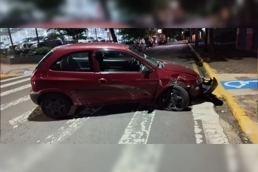 Motorista bêbado e amigo 'entrão' são presos pela PM