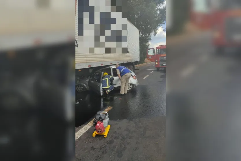 Mulher que morreu em acidente na PR-444 é identificada