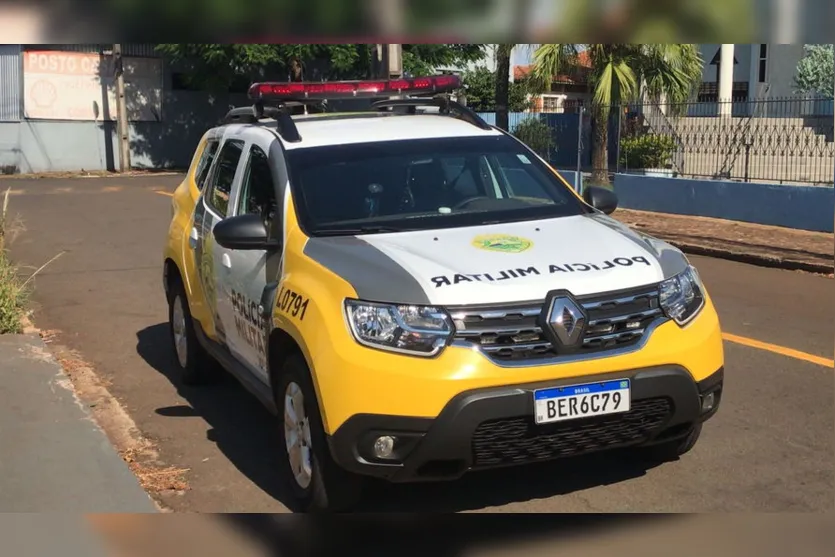 PM de Apucarana prende jovens que invadiram casa