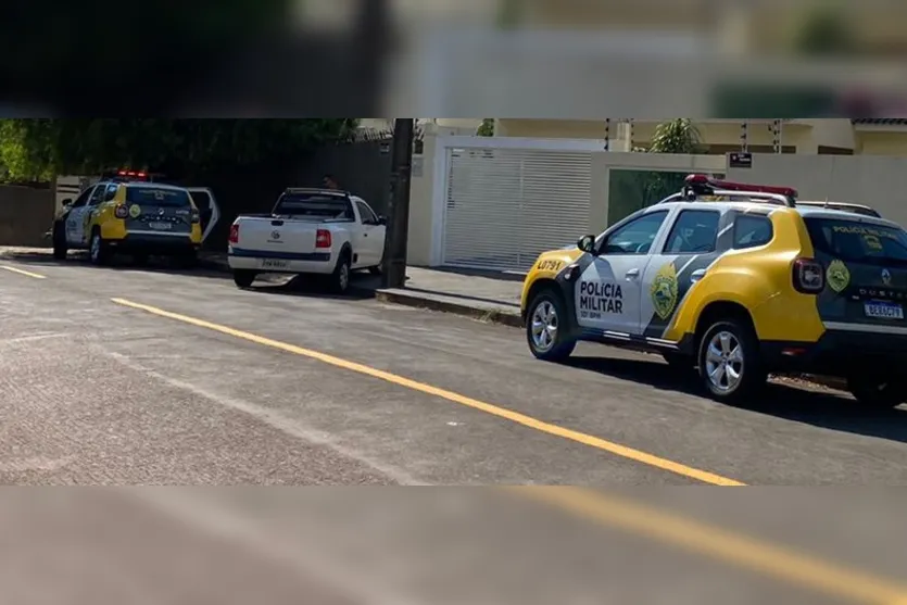PM de Apucarana prende jovens que invadiram casa
