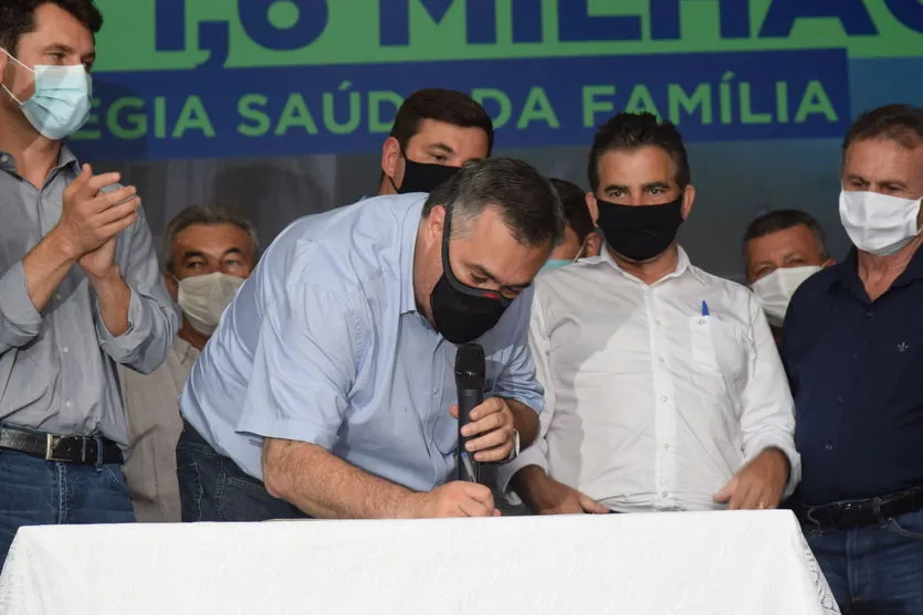 PR entrega 47 veículos para a Saúde da Região de Umuarama