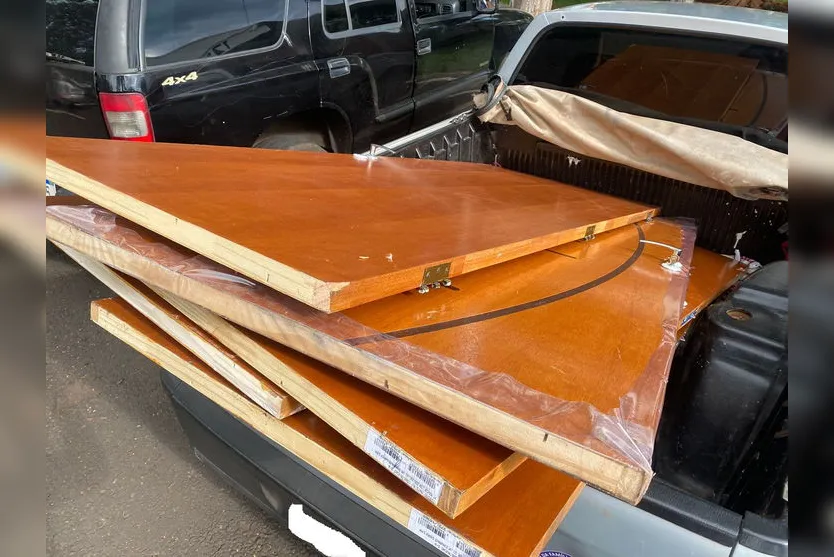 Polícia Civil de Apucarana recupera portas furtadas