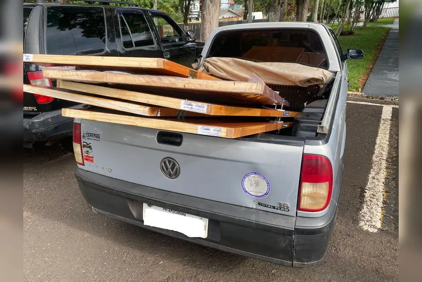 Polícia Civil de Apucarana recupera portas furtadas