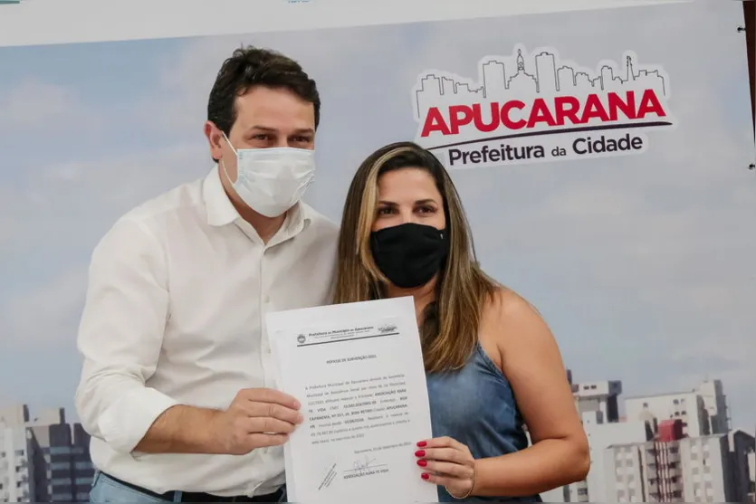 Prefeito oficializa repasse de mais de R$1,5 mi a entidades