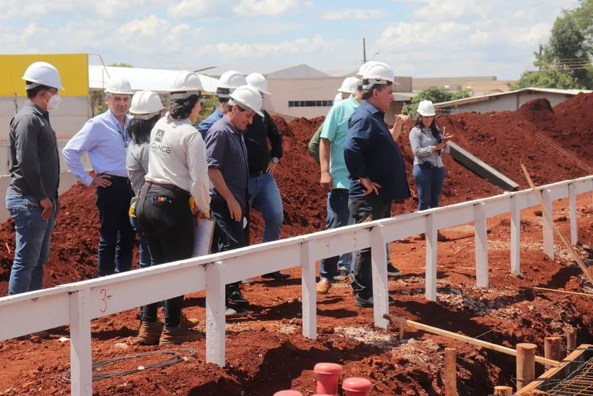 Prefeito visita construção do Centro de Detenção Provisória