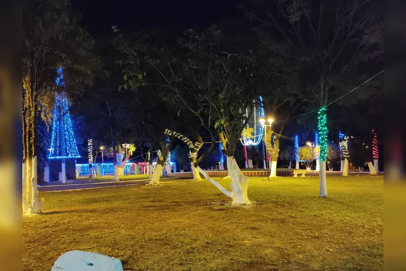 Rio Bom recebe decoração especial para o Natal