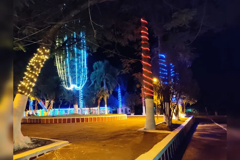 Rio Bom recebe decoração especial para o Natal