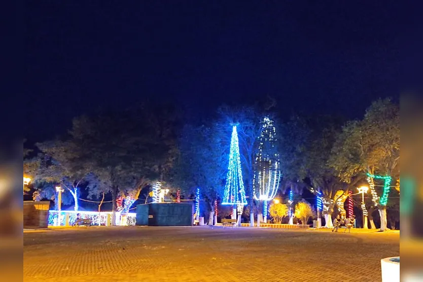 Rio Bom recebe decoração especial para o Natal