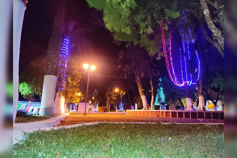 Rio Bom recebe decoração especial para o Natal