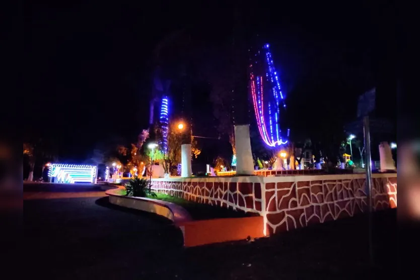 Rio Bom recebe decoração especial para o Natal