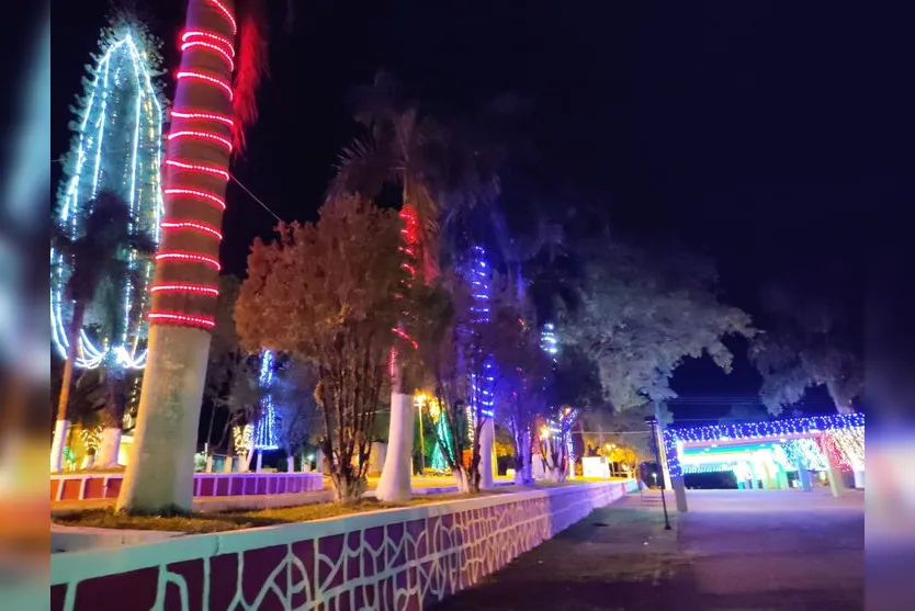 Rio Bom recebe decoração especial para o Natal