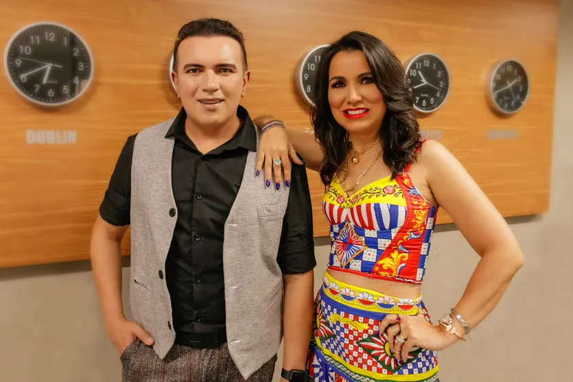 Salatiel Araújo estreia Nomes Notáveis na TV Caras