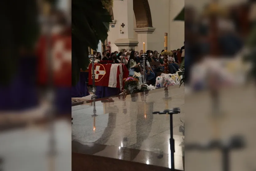 Tereca Braga pediu cestas básicas ao invés de flores