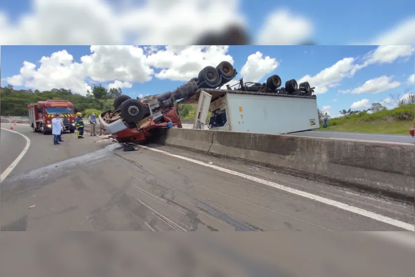 Tombamento de carreta bloqueia trecho da BR-376