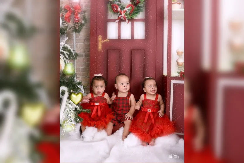 Trigêmeos que perderam mãe após parto fazem ensaio de Natal