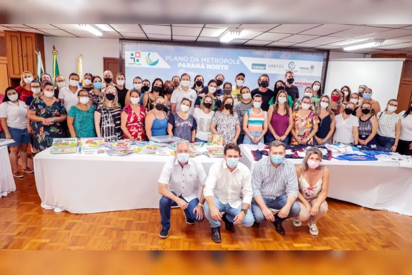 Apucarana apresenta novos uniformes e materiais escolares