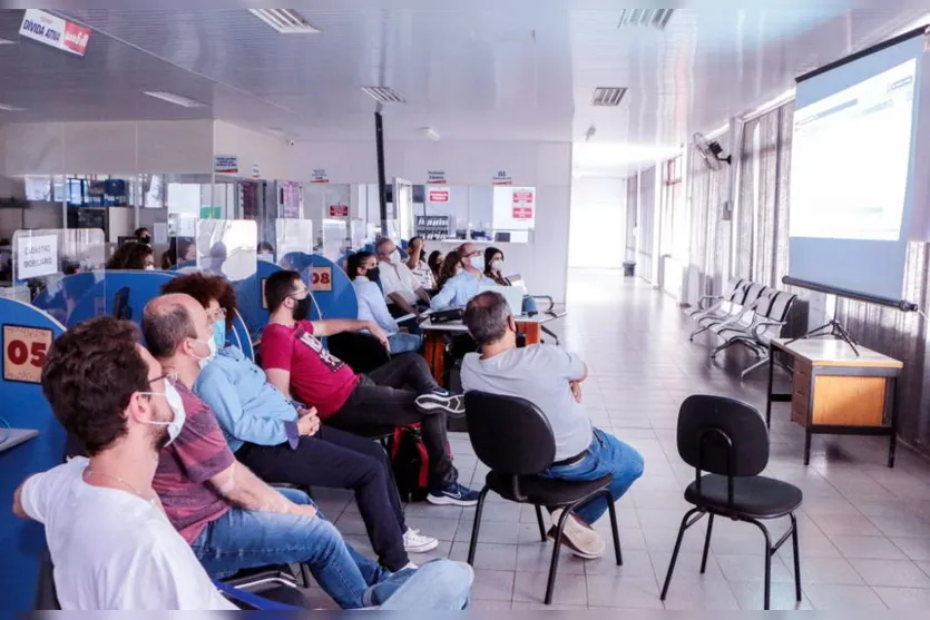 Apucarana capacita servidores para uso de novo sistema