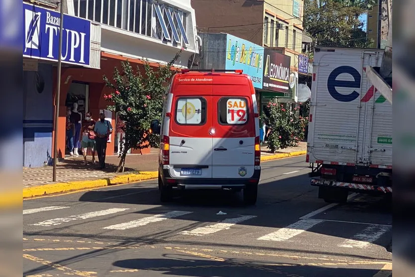 Acidente envolve duas motos no centro de Apucarana