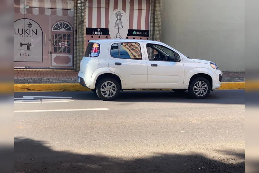 Acidente no centro de Apucarana deixa motociclista ferido