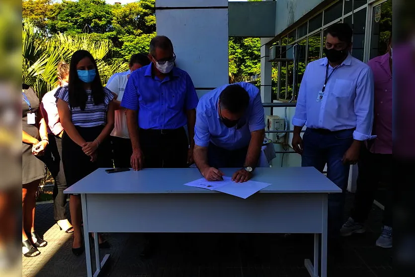 Beto Preto autoriza obras no Oeste e Noroeste do Paraná