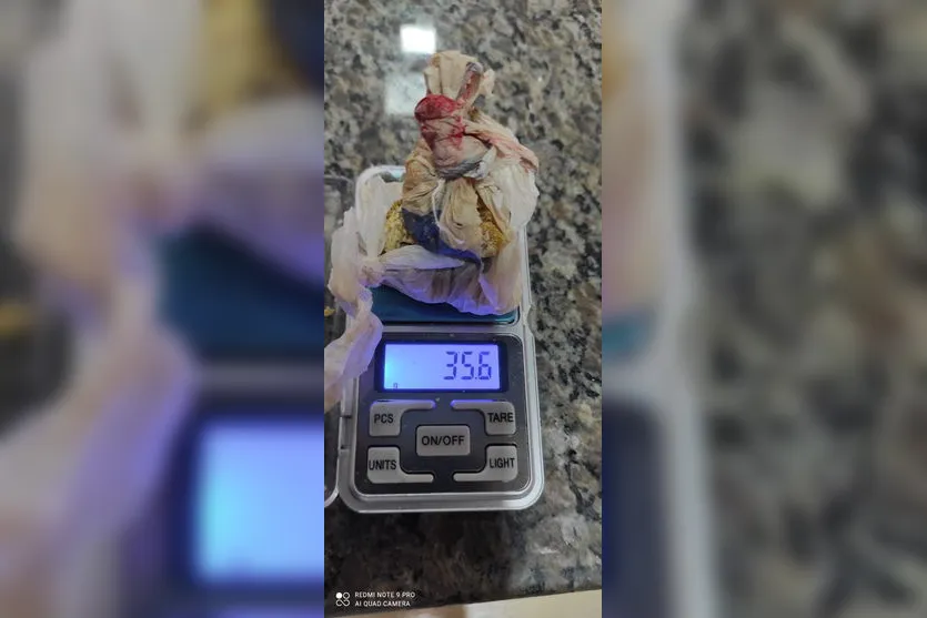 Jovem é preso por tráfico de drogas no Parque Bela Vista