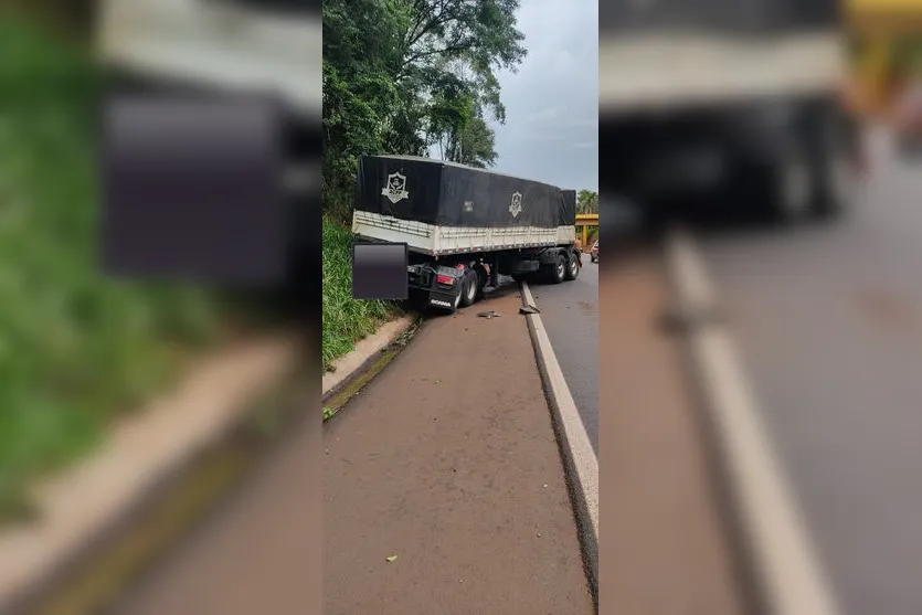 Motorista perde controle e colide contra barranco na PR-986