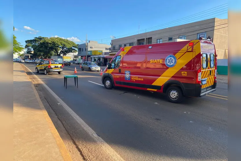 Mulher é atropelada por Fiorino na avenida Minas Gerais