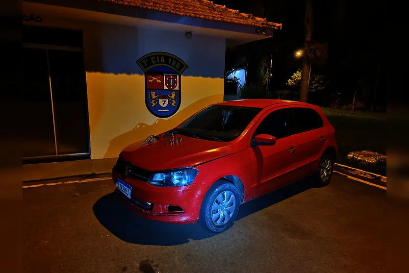 Polícia apreende armas e recupera veículo em Arapongas