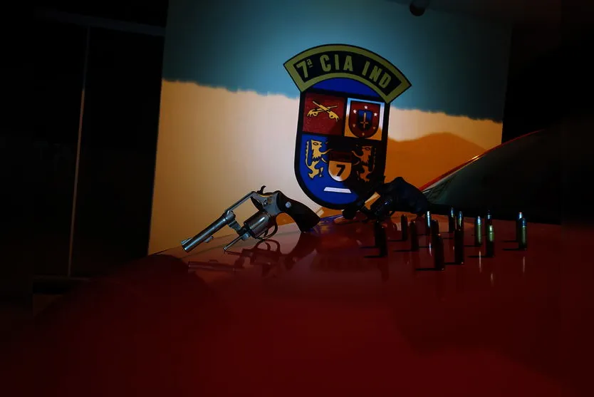 Polícia apreende armas e recupera veículo em Arapongas