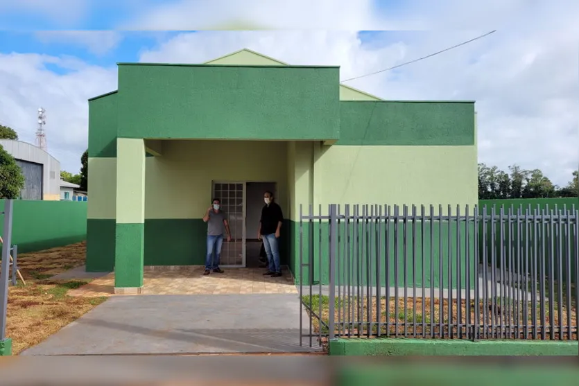 Prefeitura de Ivaiporã entrega escola; assista
