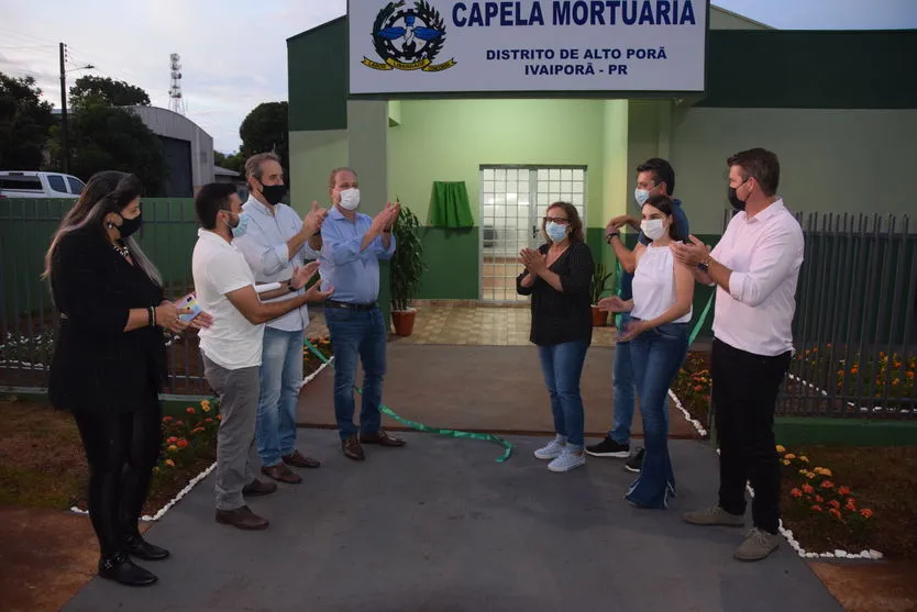 Prefeitura de Ivaiporã inaugura obras no Alto Porã; assista