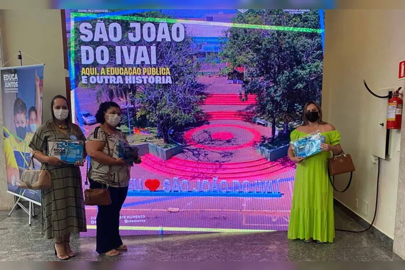 Professores de S. João do Ivaí participam de  seminário