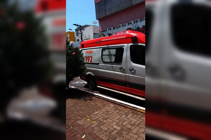 Samu de Apucarana sinaliza para evitar acidentes e viraliza