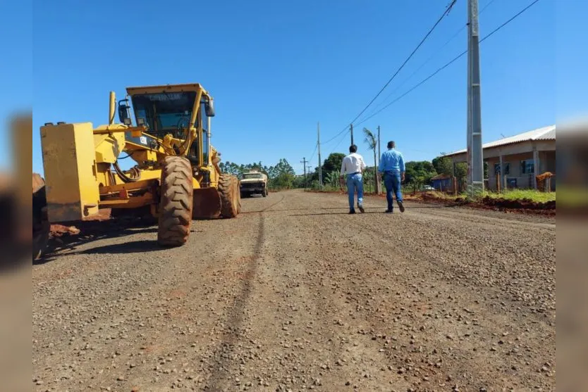 Apucarana inicia nova etapa de pavimentação em área rural