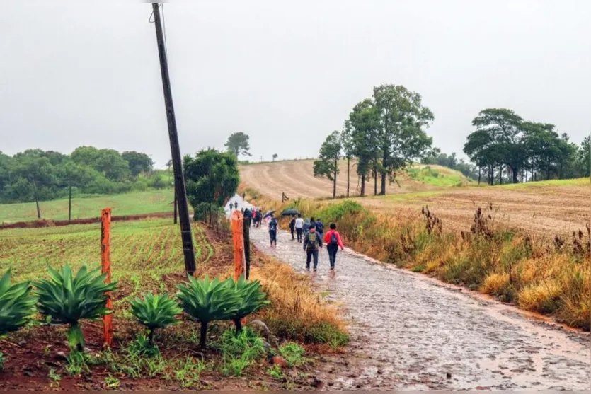 Apucarana realiza caminhada da “Estrada do Bilote”