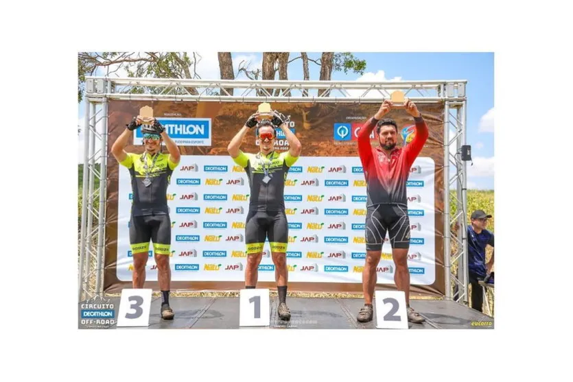 Apucaranenses se destacam em provas de ciclismo no Paraná