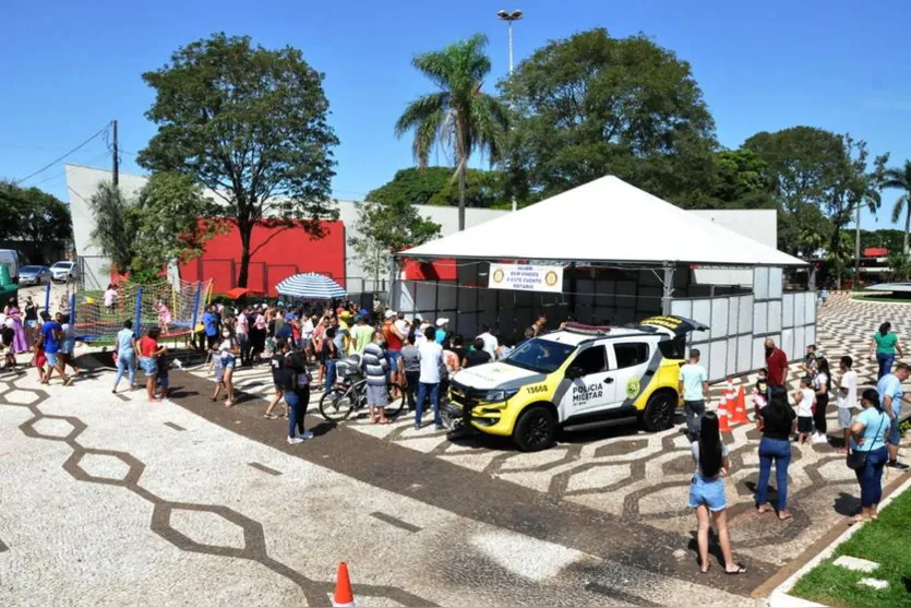 Canil da PM participa de evento em Jandaia do Sul