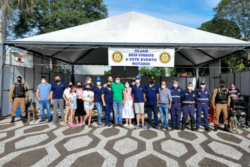 Canil da PM participa de evento em Jandaia do Sul