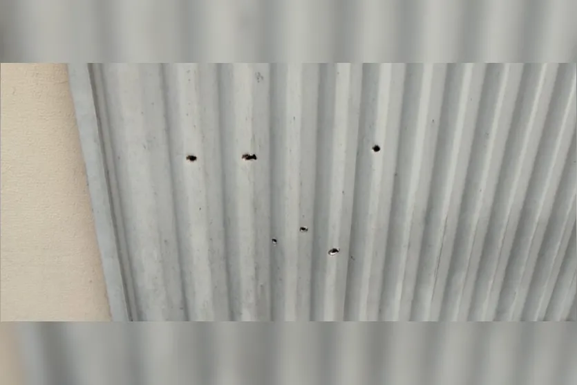 Casa no Jardim Ponta Grossa é alvejada por tiros