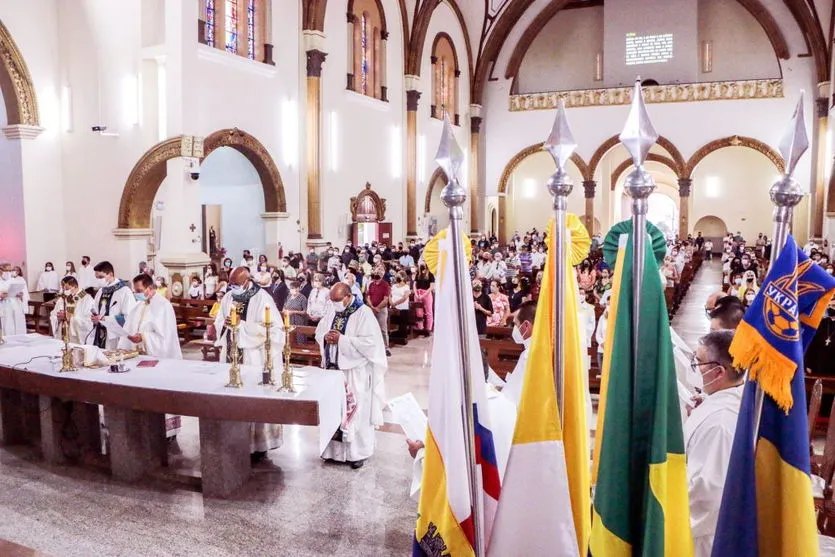 Católicos de Apucarana rezam pela paz na Ucrânia